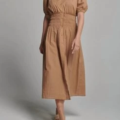 Discount 🎉 Sundays 👩 women Chessy 👗 Dress in Camel 😀