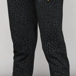 Promo 😍 Sundays 👩 women Palmer in Black Chetah Print 🎉